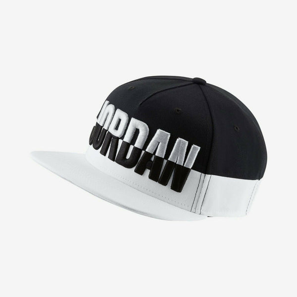 Nike Jordan Pro Poolside Cap in Black & White CU6560-100