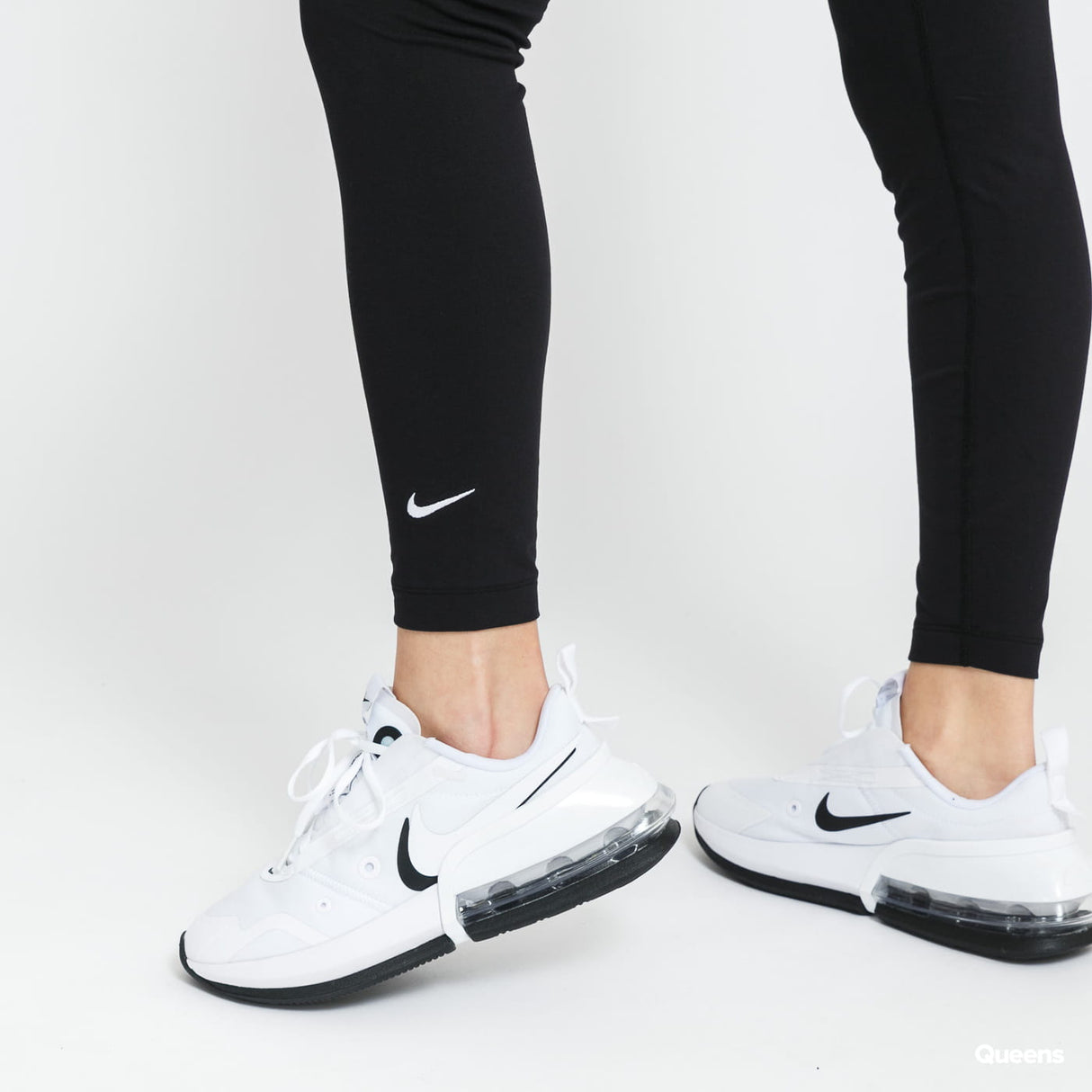 Nike Sportswear Essential Women's Mid-Rise Swoosh Leggings (Plus Size)  BLACK/WHITE –